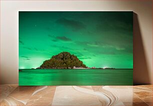 Πίνακας, Serene Green Island under a Starry Sky Γαληνό πράσινο νησί κάτω από έναν έναστρο ουρανό