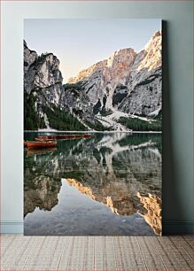 Πίνακας, Serene Mountain Lake with Boats Γαλήνια ορεινή λίμνη με βάρκες