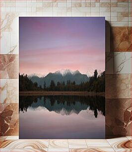 Πίνακας, Serene Mountain Reflection at Sunset Γαλήνια αντανάκλαση βουνού στο ηλιοβασίλεμα