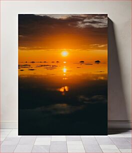 Πίνακας, Serene Sunset Over Calm Sea Γαλήνιο ηλιοβασίλεμα πάνω από την ήρεμη θάλασσα