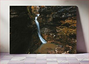 Πίνακας, Serene Waterfall in Autumn Γαλήνιος καταρράκτης το φθινόπωρο