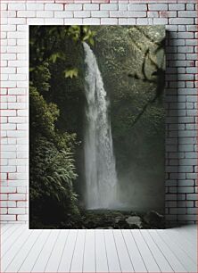 Πίνακας, Serene Waterfall in the Forest Γαλήνιος καταρράκτης στο δάσος