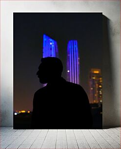 Πίνακας, Silhouette Against City Lights Σιλουέτα ενάντια στα φώτα της πόλης