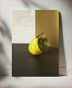 Πίνακας, Single Yellow Pear on a Surface Ενιαίο κίτρινο αχλάδι σε μια επιφάνεια