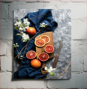 Πίνακας, Sliced Blood Oranges on Cutting Board Κομμένα πορτοκάλια αίματος σε φέτες κοπής