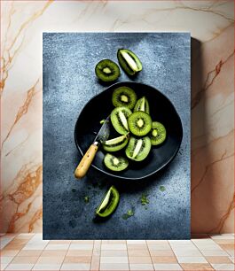 Πίνακας, Sliced Kiwi on Plate Ακτινίδιο σε φέτες στο πιάτο
