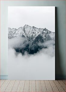 Πίνακας, Snow-Capped Mountain Peaks in Fog Χιονισμένες βουνοκορφές στην ομίχλη