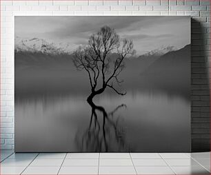 Πίνακας, Solitary Tree in Misty Lake Μοναχικό Δέντρο στη Λίμνη Misty