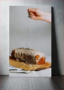 Πίνακας, Sprinkling Seeds on Iced Loaf Cake Ψεκάζοντας σπόρους σε παγωμένο κέικ