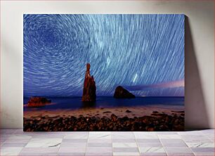 Πίνακας, Star Trails Over Rocky Beach Αστέρια μονοπάτια πάνω από τη βραχώδη παραλία