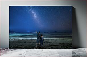 Πίνακας, Stargazing Couple by the Sea Ζευγάρι που κοιτάζει αστέρια δίπλα στη θάλασσα