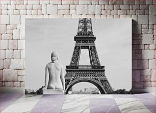 Πίνακας, Statue and Eiffel Tower in Black and White Άγαλμα και Πύργος του Άιφελ σε μαύρο και άσπρο