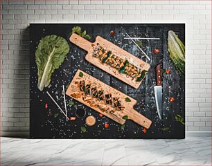 Πίνακας, Sushi Platter on Wooden Cutting Boards Πιατέλα σούσι σε ξύλινες σανίδες κοπής