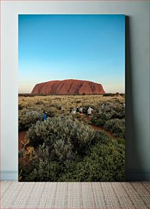 Πίνακας, Tourist Group at Uluru Τουριστική ομάδα στο Uluru