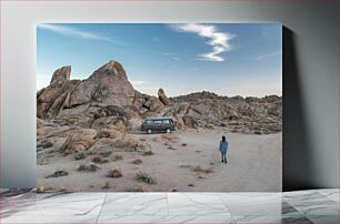 Πίνακας, Van in Rocky Desert Landscape Βαν στο βραχώδες τοπίο της ερήμου