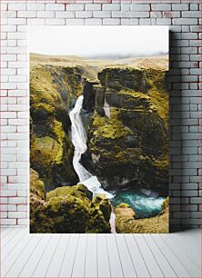 Πίνακας, Waterfall in Mossy Canyon Καταρράκτης στο Mossy Canyon