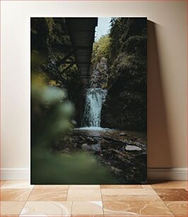 Πίνακας, Waterfall Under Bridge in Forest Καταρράκτης κάτω από τη γέφυρα στο δάσος