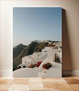 Πίνακας, White Buildings on a Cliffside Λευκά κτίρια σε ένα βράχο