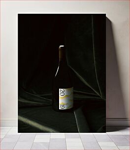 Πίνακας, Wine Bottle with 2019 Label Μπουκάλι κρασιού με ετικέτα 2019