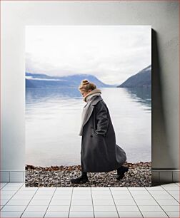 Πίνακας, Woman by the Lake Γυναίκα δίπλα στη λίμνη