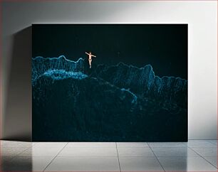 Πίνακας, Woman Floating Above Ocean Waves Γυναίκα που επιπλέει πάνω από τα κύματα του ωκεανού