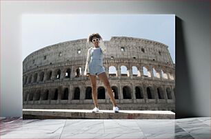 Πίνακας, Woman in front of the Colosseum Γυναίκα μπροστά από το Κολοσσαίο