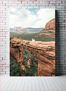 Πίνακας, Woman on Red Rock Cliff Γυναίκα στο Red Rock Cliff