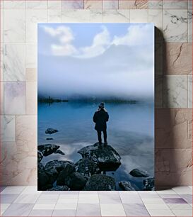 Πίνακας, Woman Overlooking Foggy Lake Γυναίκα με θέα την ομιχλώδη λίμνη