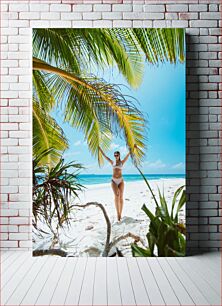 Πίνακας, Woman Posing on a Tropical Beach Γυναίκα που ποζάρει σε μια τροπική παραλία